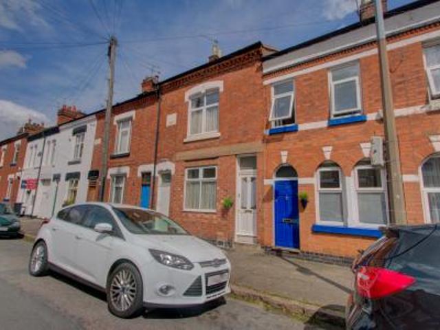 3 bedroom Terraced House To Let