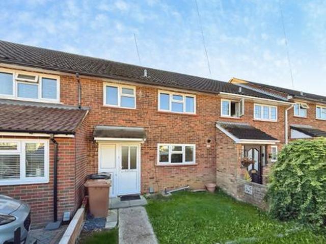 3 bedroom Terraced House To Let