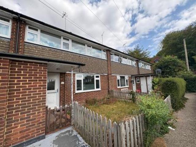 3 bedroom Terraced House To Let