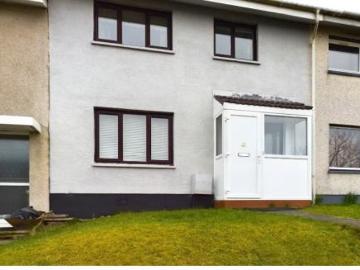 3 bedroom Terraced House To Let