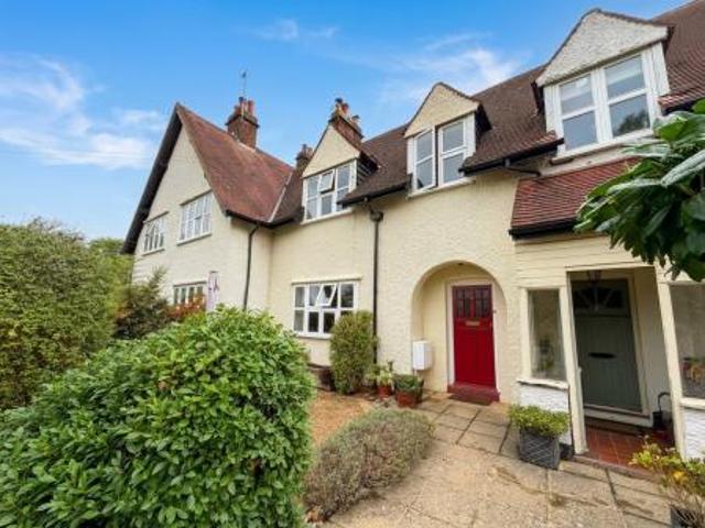 3 bedroom Terraced House To Let