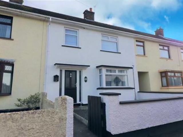 3 bedroom Terraced House To Let