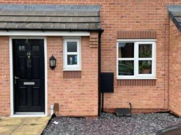 3 bedroom Terraced House To Let
