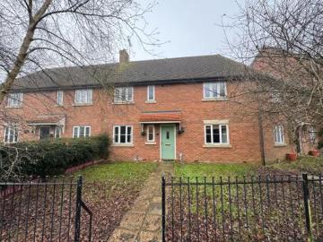 3 bedroom Terraced House To Let