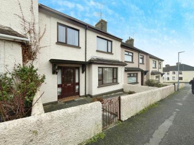3 bedroom Terraced House To Let