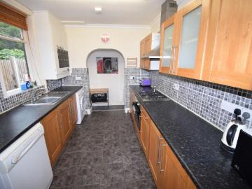 3 bedroom Terraced House To Let