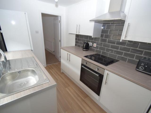 3 bedroom Terraced House To Let