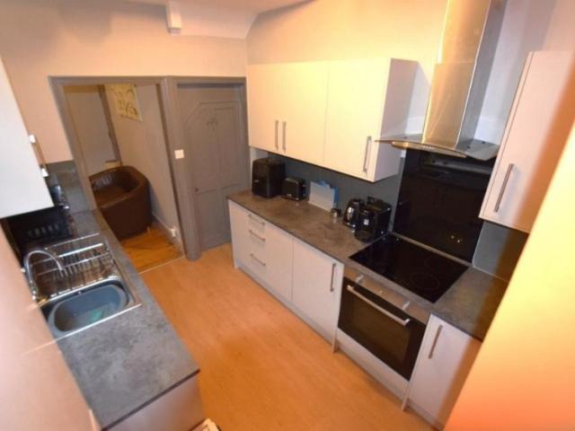 3 bedroom Terraced House To Let
