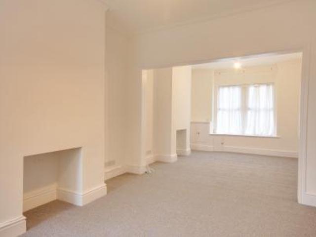 3 bedroom Terraced House To Let