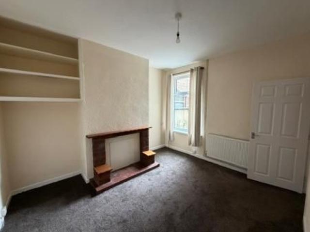 3 bedroom Terraced House To Let