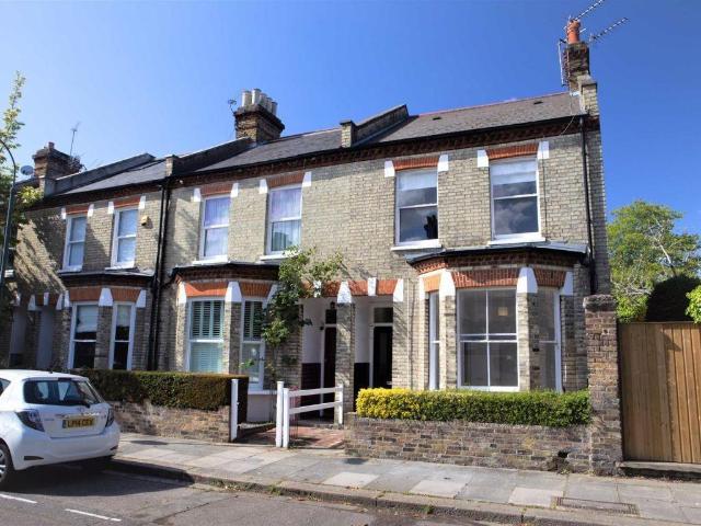 3 bedroom terraced house to rent