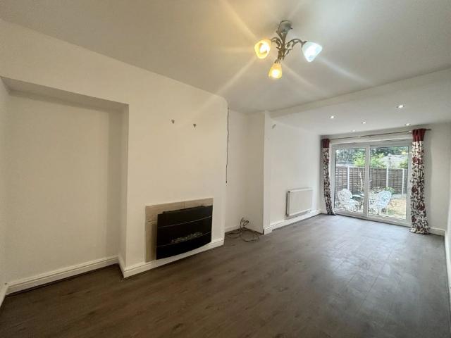 3 bedroom terraced house to rent