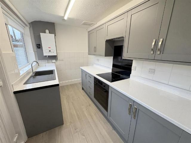 3 bedroom terraced house to rent