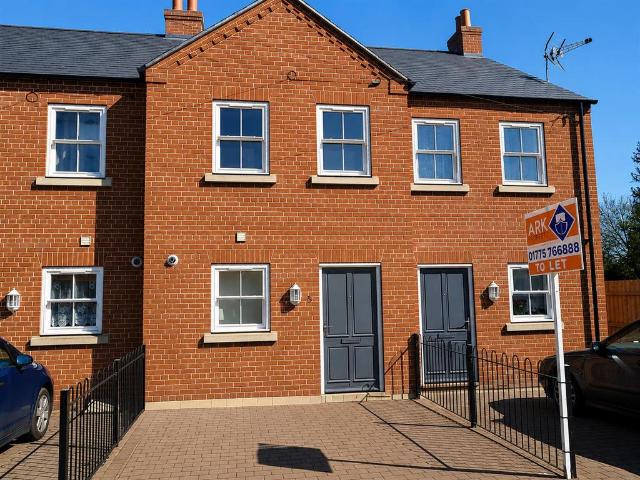 3 bedroom terraced house to rent
