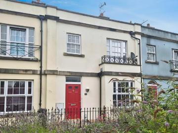 3 bedroom terraced house to rent
