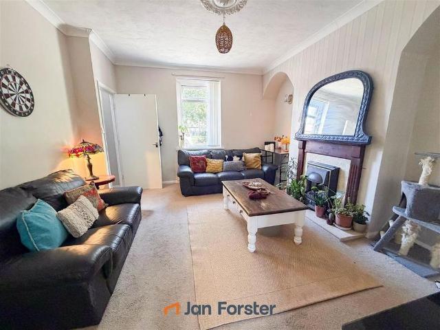 3 bedroom terraced house to rent