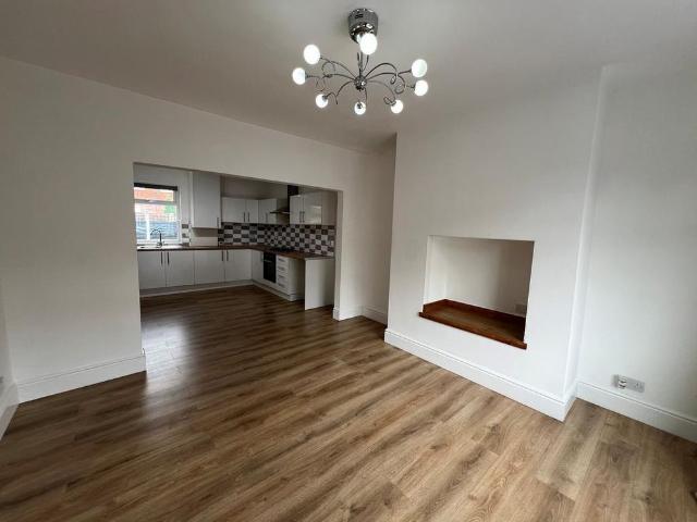 3 bedroom terraced house to rent