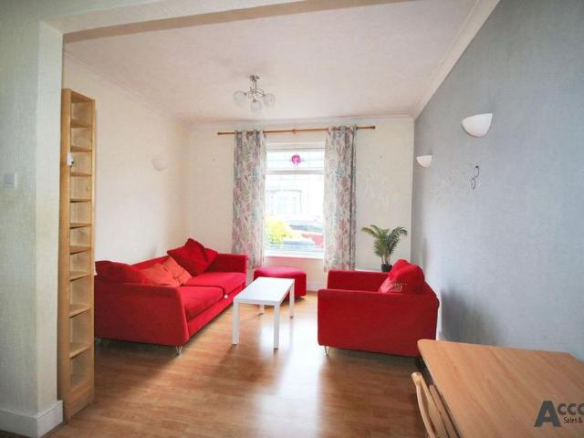 3 bedroom terraced house to rent