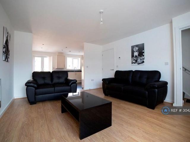 3 bedroom terraced house to rent