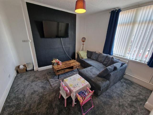 3 bedroom terraced house to rent