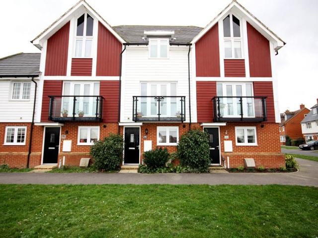 3 bedroom terraced house to rent