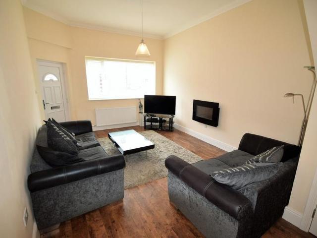 3 bedroom terraced house to rent