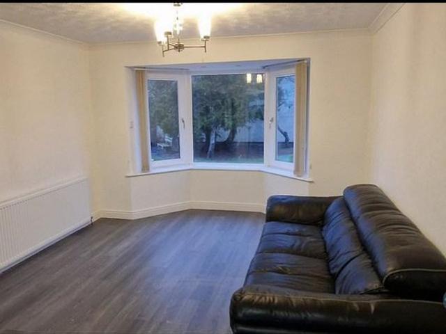 3 bedroom terraced house to rent