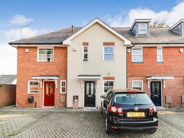 3 bedroom terraced house to rent
