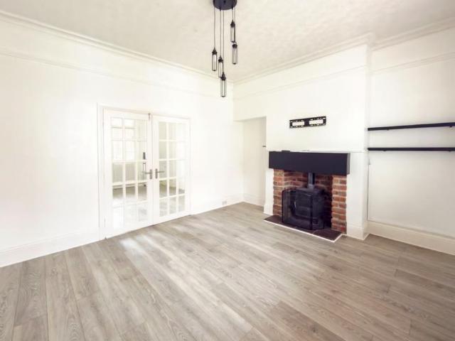 3 bedroom terraced house to rent