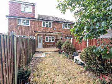 3 bedroom terraced house to rent