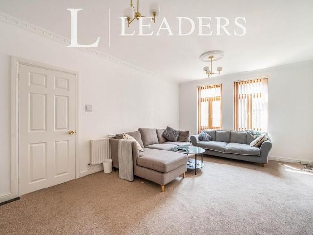 3 bedroom terraced house to rent