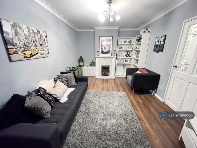 3 bedroom terraced house to rent