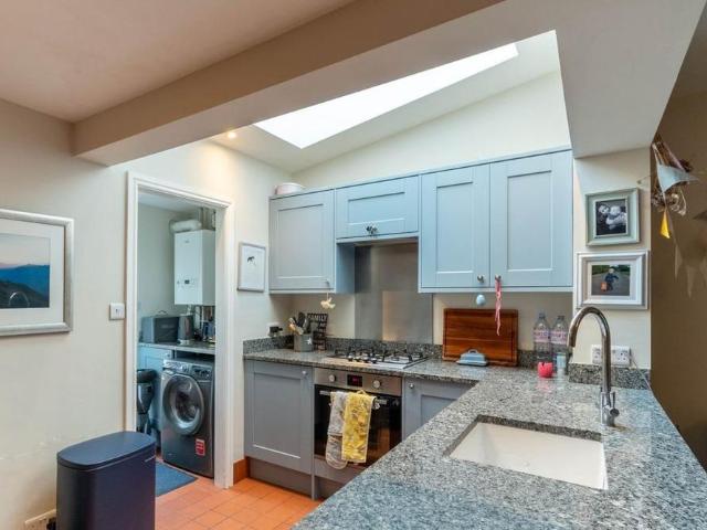 3 bedroom terraced house to rent