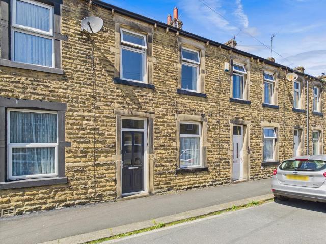 3 bedroom terraced house to rent