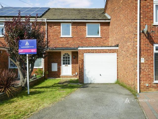 3 bedroom terraced house to rent