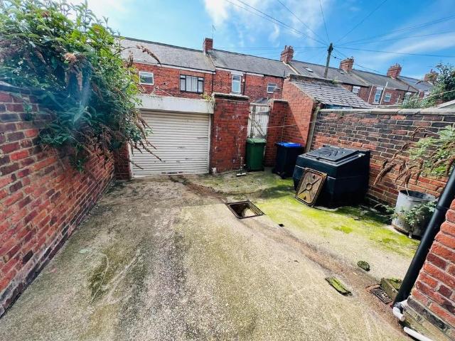 3 bedroom terraced house to rent