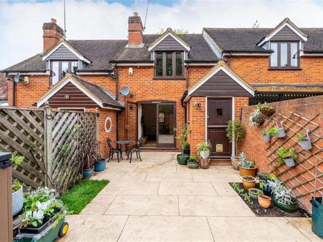 3 bedroom terraced house to rent