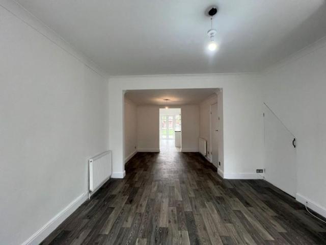 3 bedroom terraced house to rent