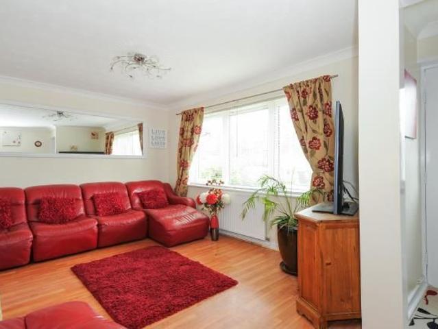 3 bedroom terraced house to rent