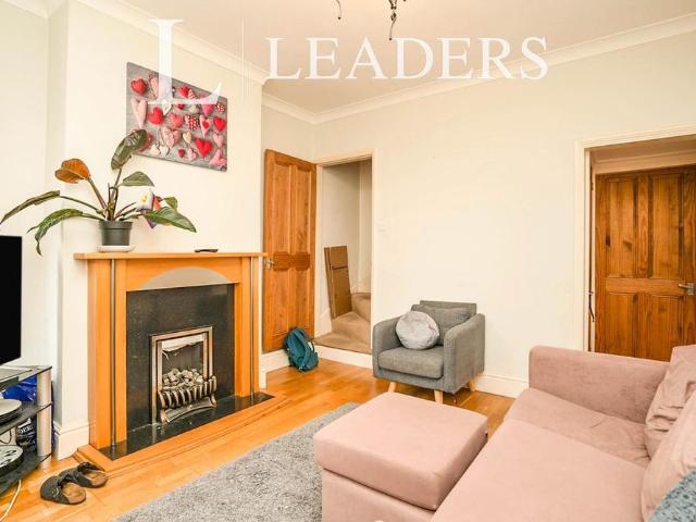 3 bedroom terraced house to rent