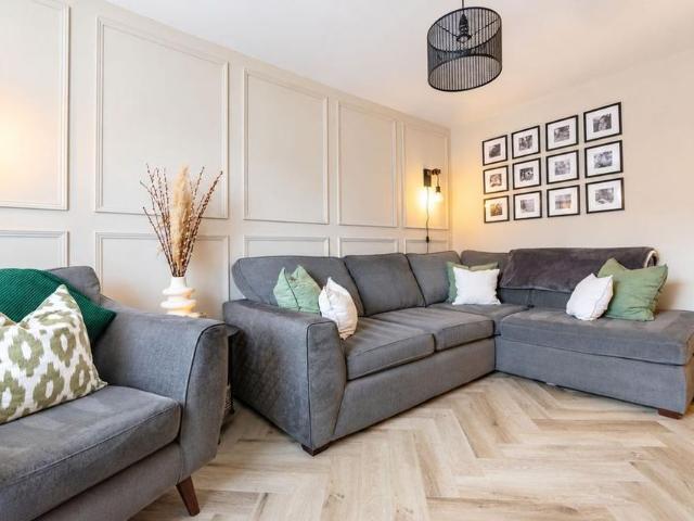 3 bedroom terraced house to rent