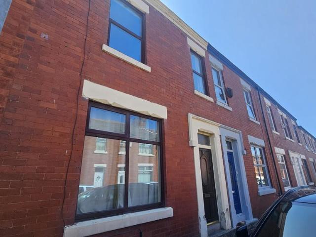3 bedroom terraced house to rent