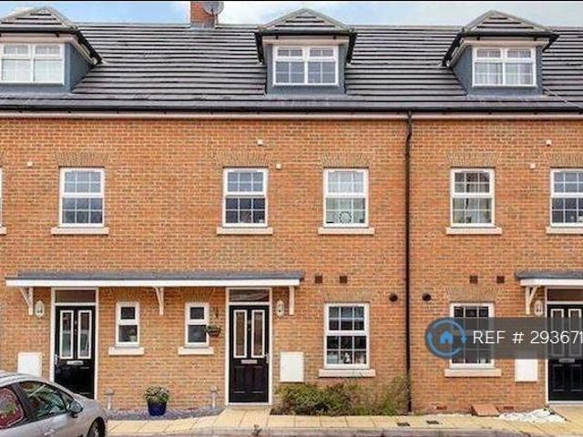 3 bedroom terraced house to rent