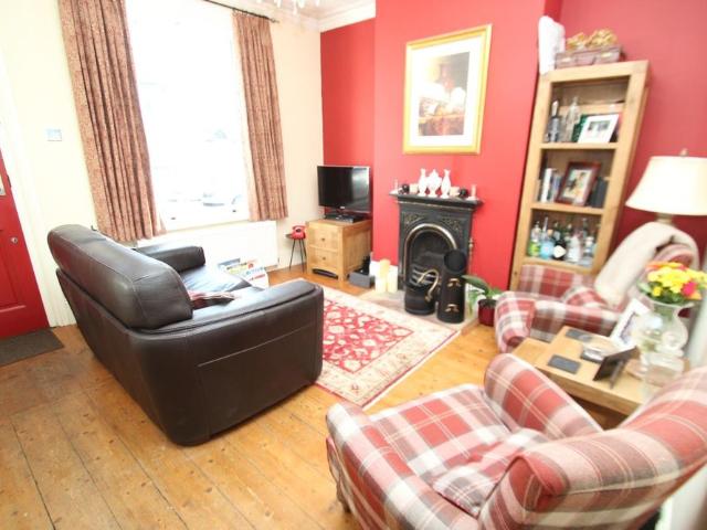 3 bedroom terraced house to rent