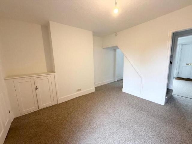 3 bedroom terraced house to rent