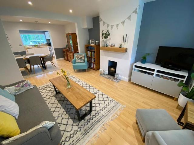 3 bedroom terraced house to rent