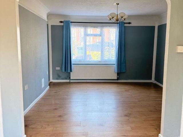 3 bedroom terraced house to rent