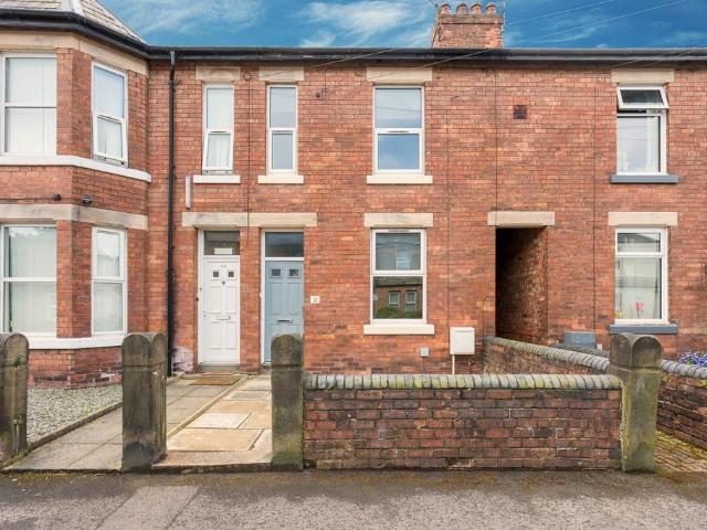 3 bedroom terraced house to rent