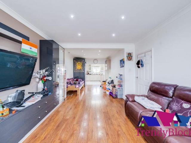 3 bedroom terraced house to rent