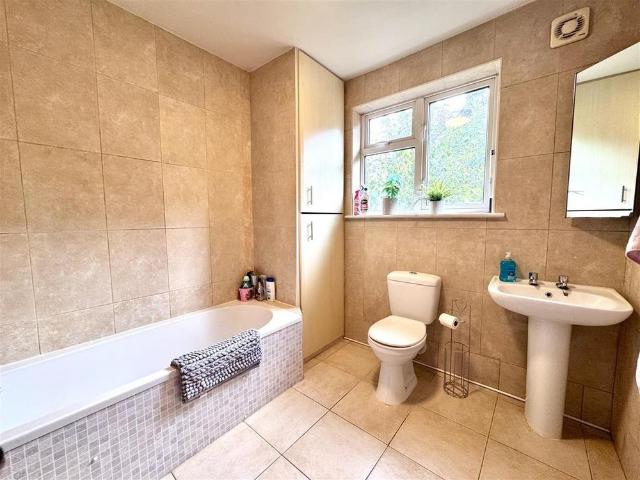 3 bedroom terraced house to rent